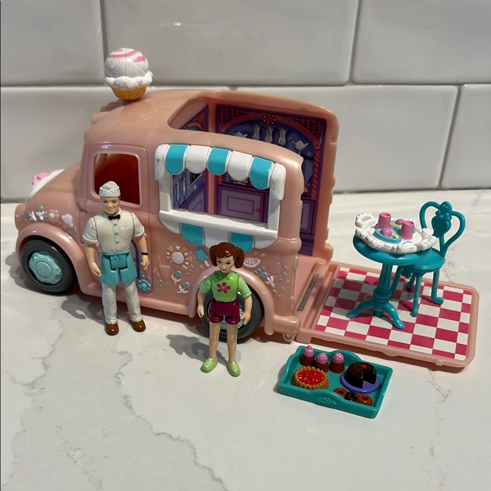 COPY - Fisher Price Sweet Streets - Ice Cream Truck, Carousel, Horse and Carria… - Picture 2 of 8